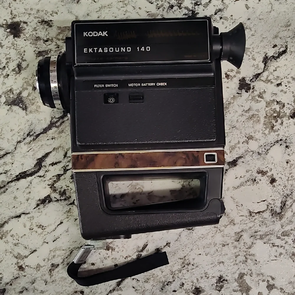 Kodak Ektasound 140 Black and Brown Video Camera